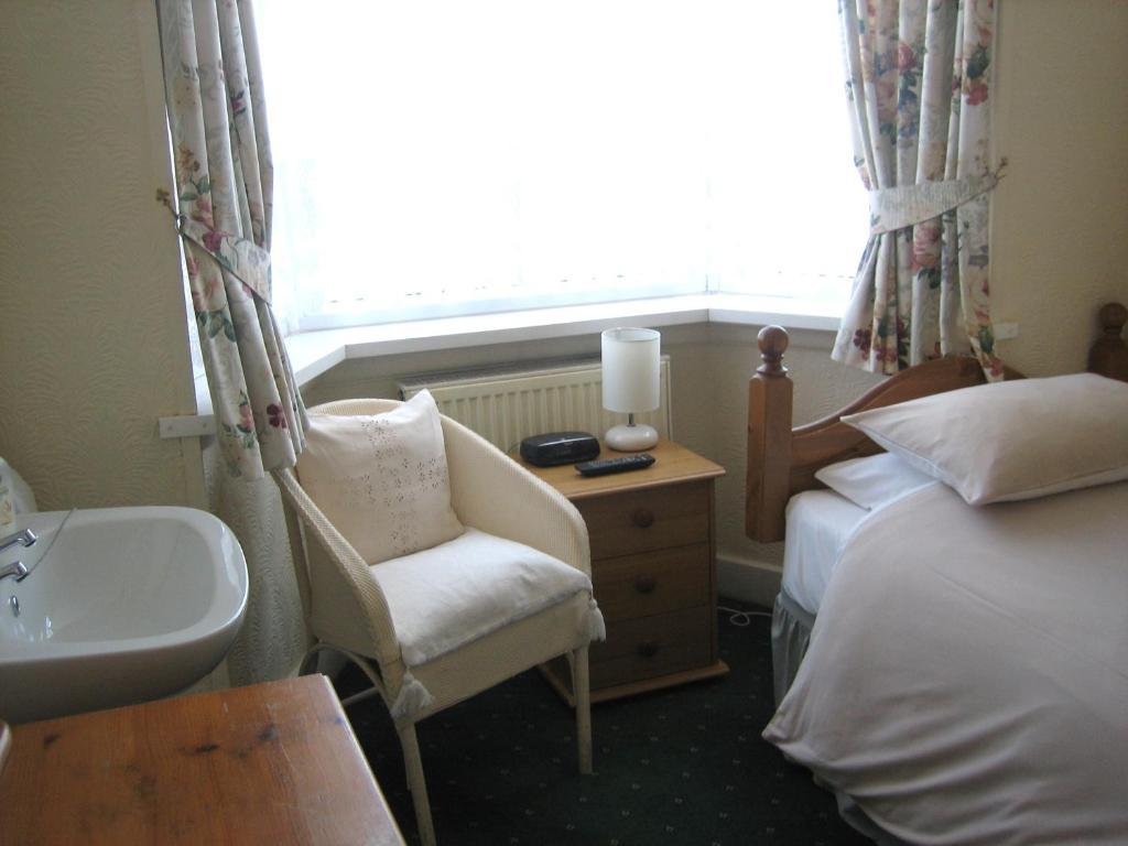 Gables Nest Bed & Breakfast Birmingham Bilik gambar